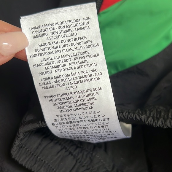 💯% Auth Gucci Men’s Shorts - NWT Nylon - Picture 8 of 9